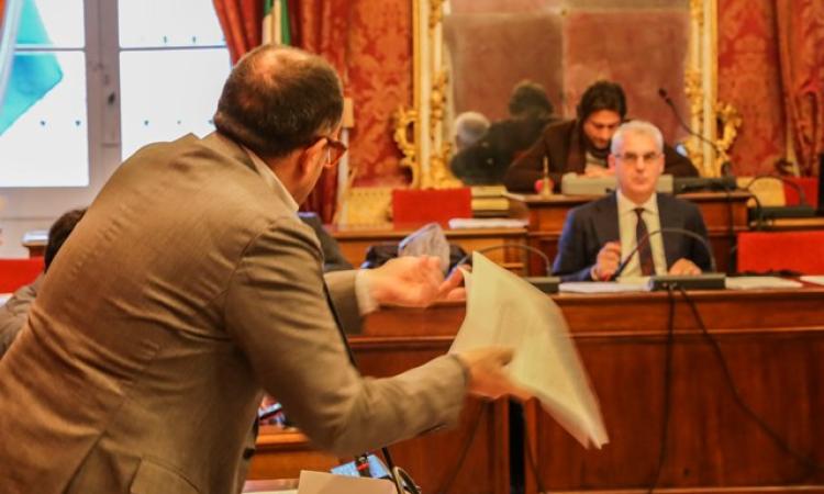 Piscine: scintille fra Sacchi e Carancini. Il sindaco: "La società dovrà rispondere delle inadempienze"