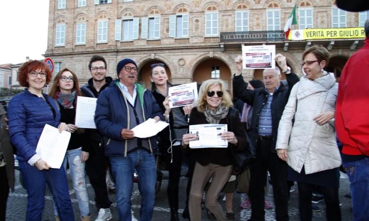 Corvatta annulla l'incontro sul degrado: è guerra fra il sindaco di Civitanova e i residenti del centro