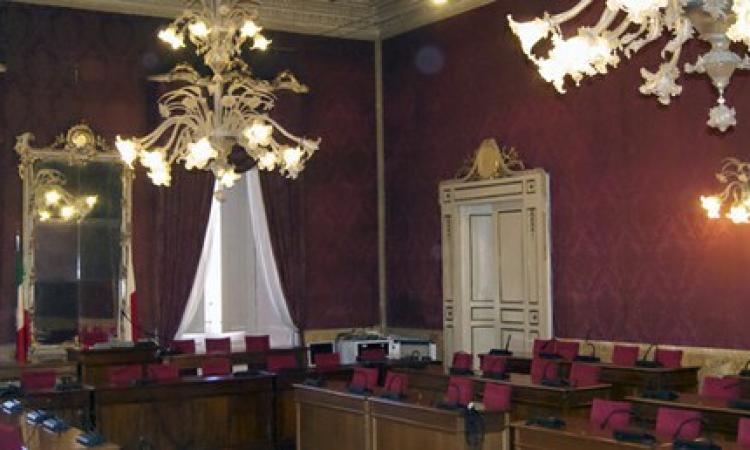 Tre sedute consecutive del consiglio comunale prima della pausa estiva