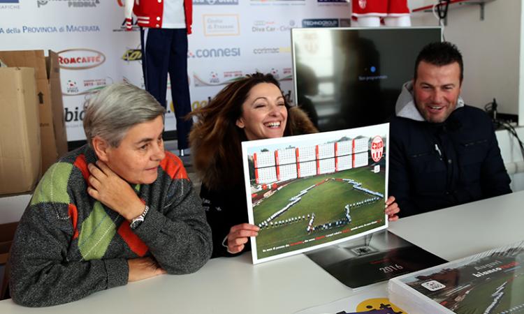 Presentato il calendario 2016 della Maceratese: il ricavato sarà devoluto in beneficenza