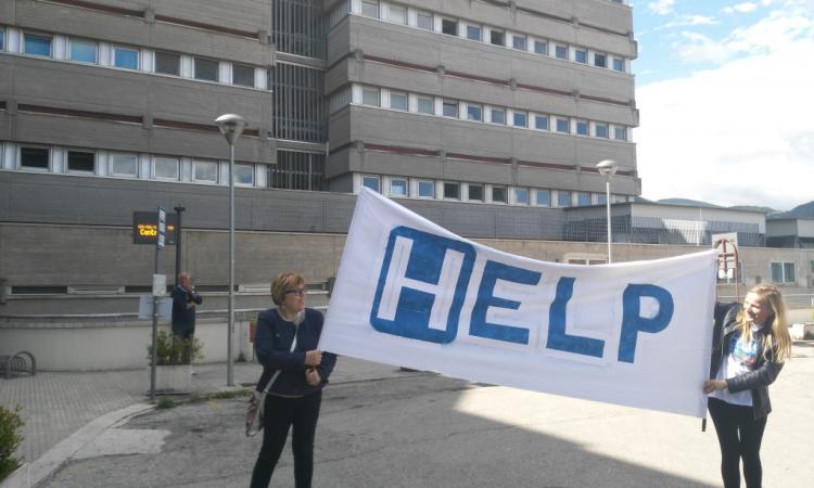 Ceriscioli a San Severino, la protesta delle mamme