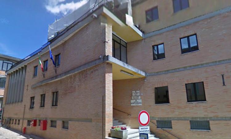 Ladri nella scuola di via Pieragostini a Camerino