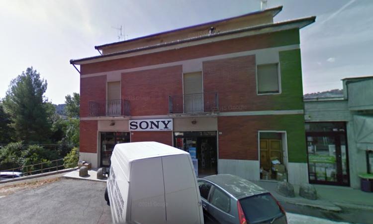 Colpo grosso da Della Ceca: rubata merce per migliaia di euro