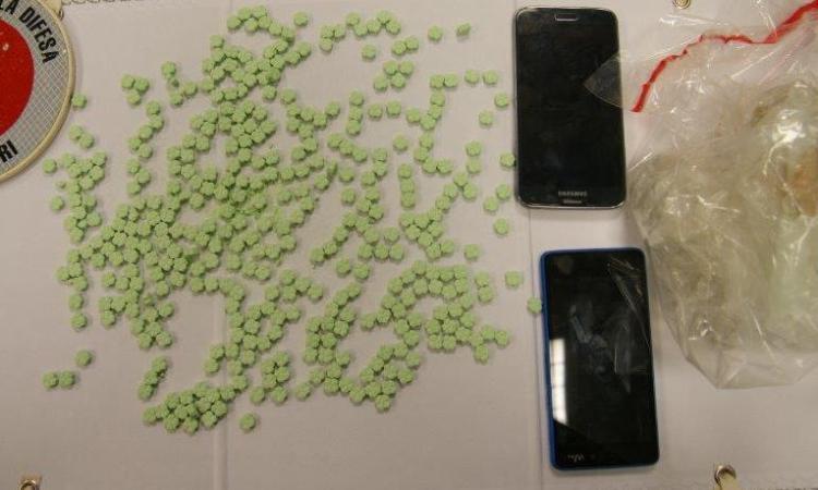 Idraulico e spacciatore: in manette 35enne di Tolentino