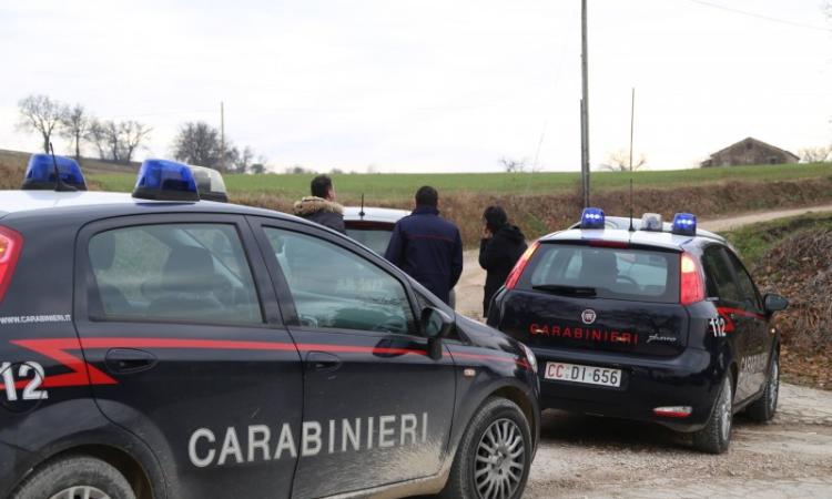 Colpisce il padre per errore durante una battuta di caccia: il ferito portato in ospedale