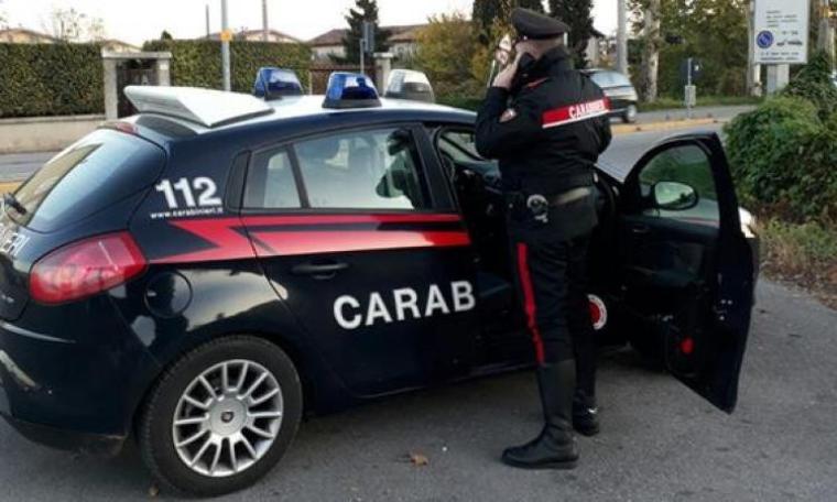 19enne denunciato per droga e 51enne ubriaco fuori strada: controlli festivi a Corridonia