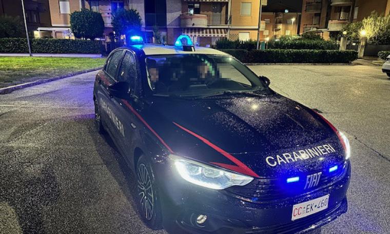 Pollenza, furto da 100mila euro: il DNA tradisce il ladro, incastrato dalla torcia tenuta in bocca