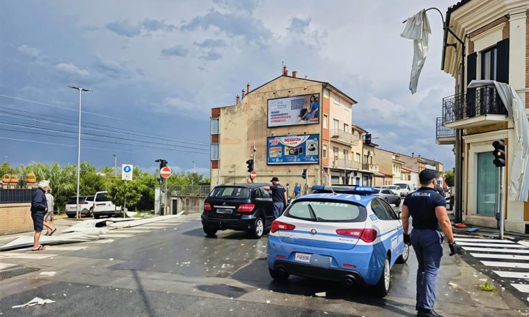 Controlli a Civitanova: 105 persone identificate, denunciato un uomo con documento manomesso