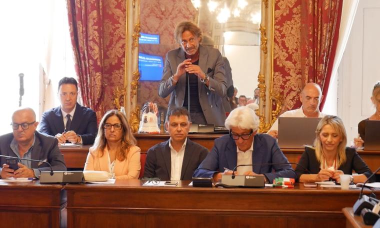 Macerata - Un bilancio da quasi crisi, ma il sindaco resta muto